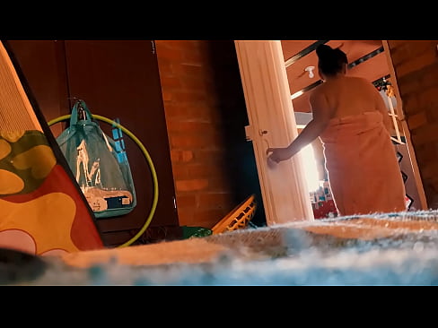 ❤️ Min farbror följer mig in i duschen och knullar mig medan jag duschar. ❤️ Porno at sv.xlxxporno.ru ﹏